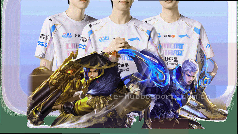 球类击打瞬间的局部特写，画面右下角留出时间戳位置